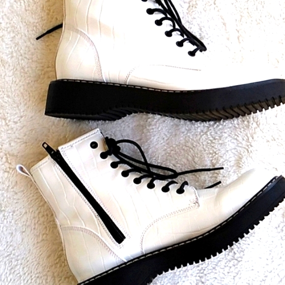 Madden Girl white faux patent leather combat booties - Picture 5 of 10